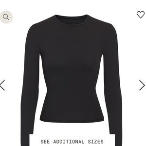 Skims fits everybody long sleeve shirt